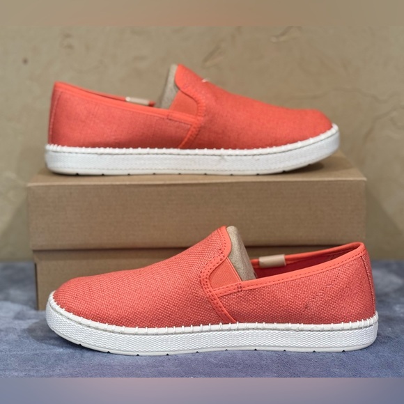 UGG Shoes - Ugg Luciah Woman’s (Size 8) Peach Bliss